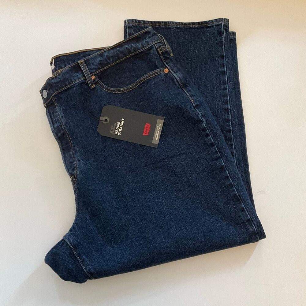 Levi’s Wedgie Straight High Rise 5 Pocket Button Fly, 22W. Plus Size - Picture 14 of 14